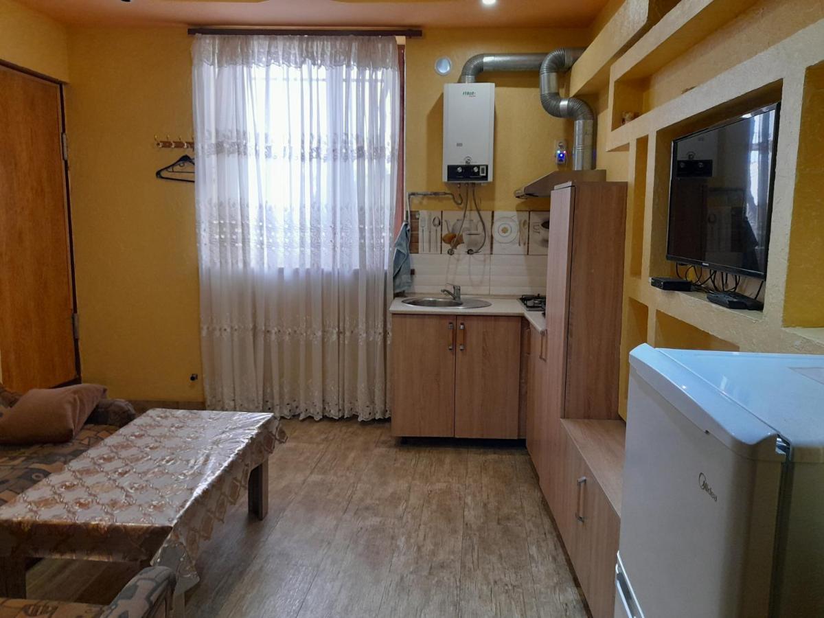 Guest House In Center Jerevan Exteriör bild